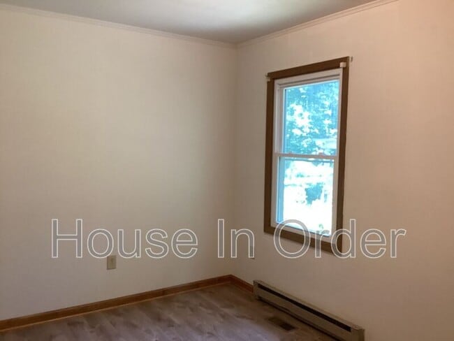 Building Photo - 905 Montreat Rd
