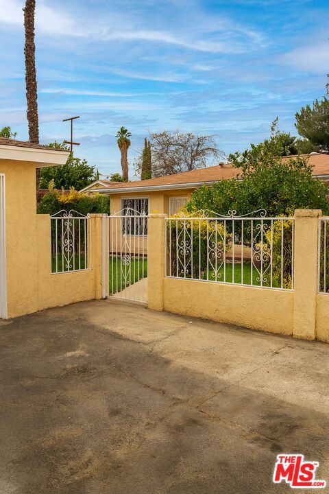 Building Photo - 15131 Polk St