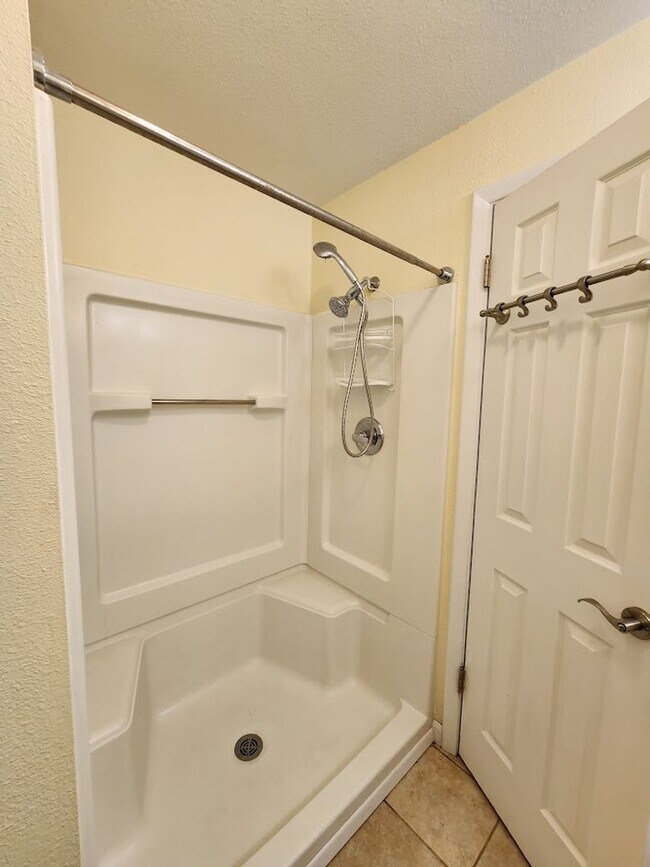 Building Photo - Long Realty & Property Management - Great ...