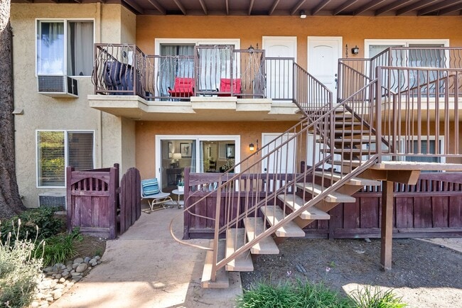 Building Photo - Bright and Spacious 2-Bedroom Condo with W...