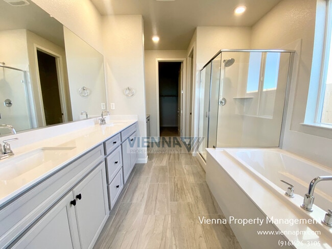 Building Photo - 7441 Moon Dream Wy