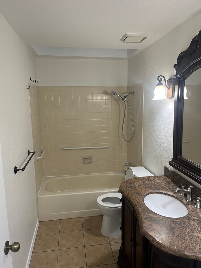 Building Photo - 3673 N Tumbleweed Plz