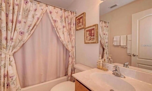 Building Photo - 15108 Skip Jack Loop