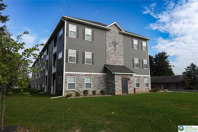 Building Photo - 1210 Eaton Ave