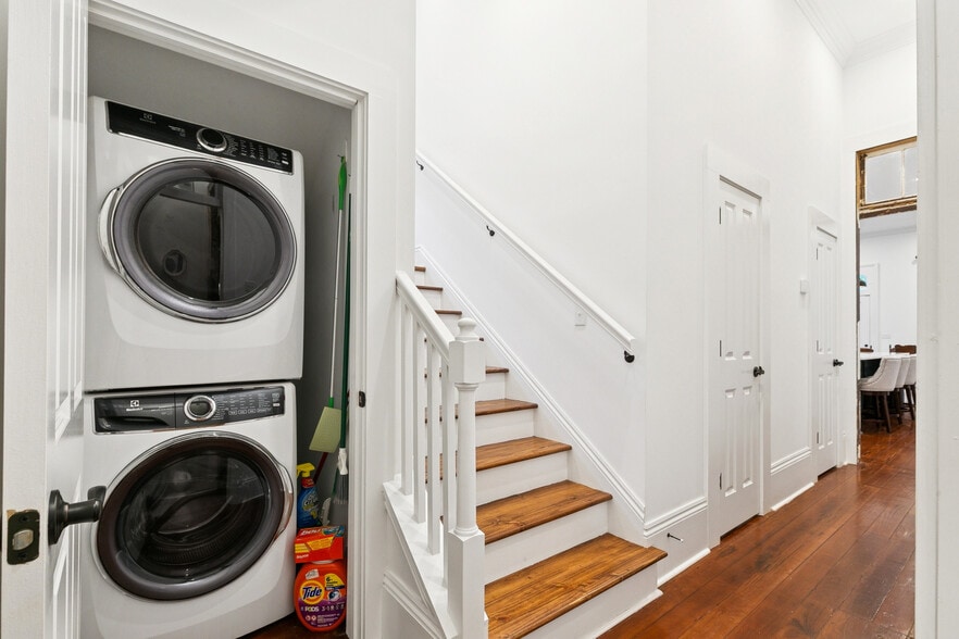 Building Photo - 2337 N Rampart St