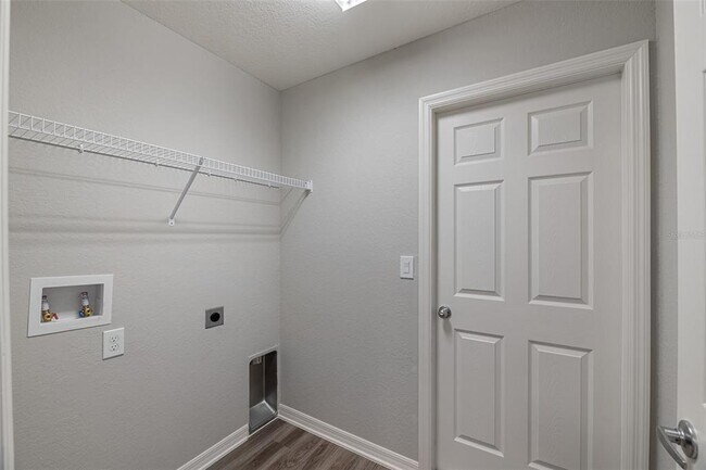 Building Photo - 378 Pentas Ln
