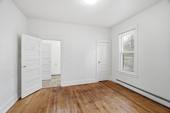 Building Photo - 3027 S Arthur St