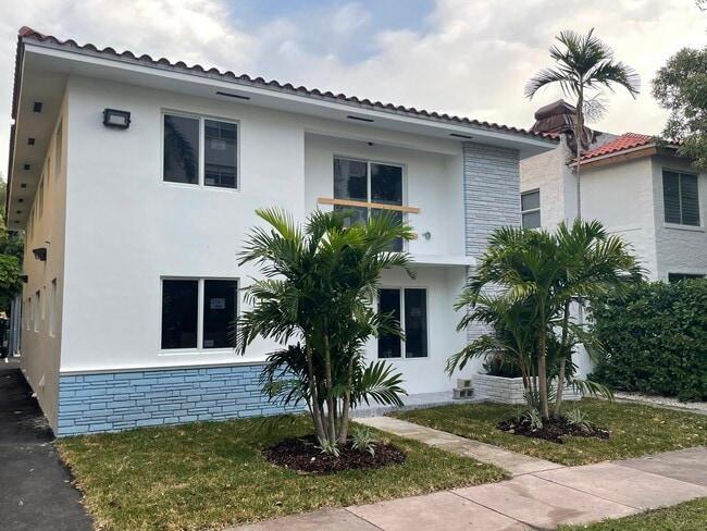 Building Photo - 135 Zamora Ave