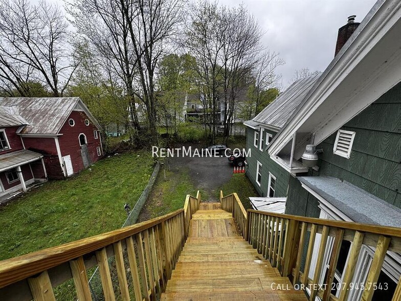 Building Photo - 26 Waterville Rd