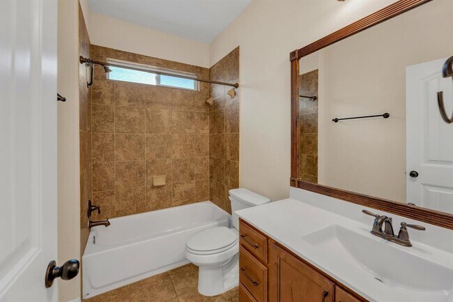 Building Photo - 16421 Pallazo Dr
