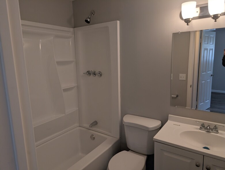 Building Photo - 7465 Rob St NW