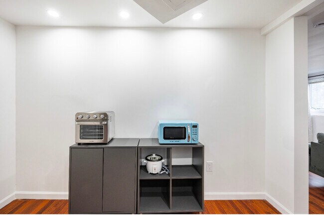 All new electric appliances - 11 Oakview Ln