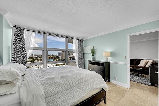 Building Photo - 531 N Ocean Blvd