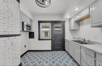 Building Photo - 246 E 156th St