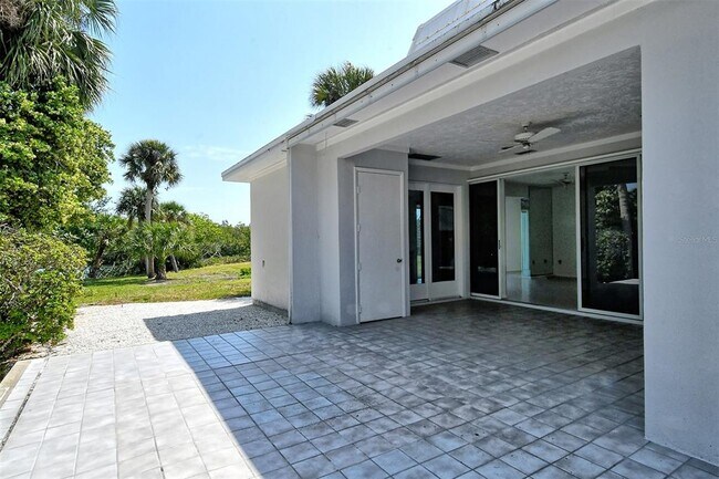 Building Photo - 2800 Casey Key Rd