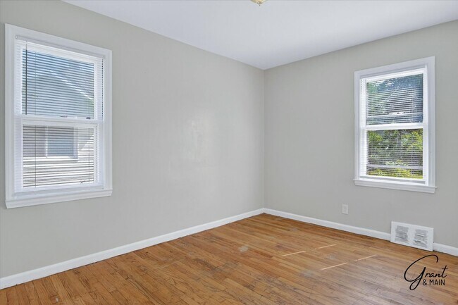 Building Photo - 20410 Five Pts St