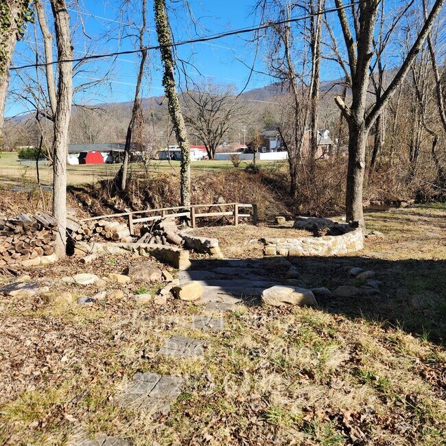 Building Photo - One Level Home, Elizabethton TN