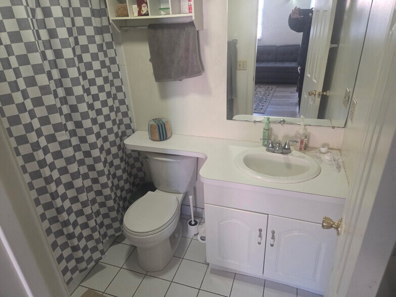 Building Photo - 767 Tremont St