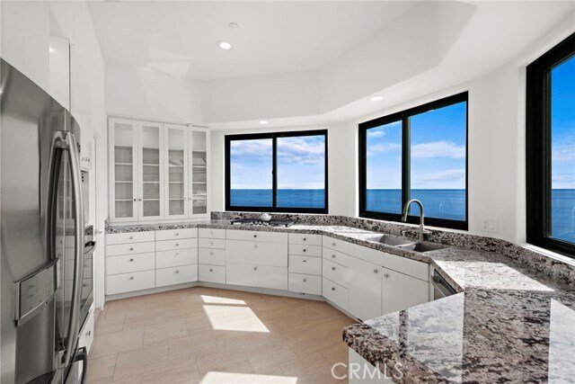 Building Photo - 715 Ocean Front