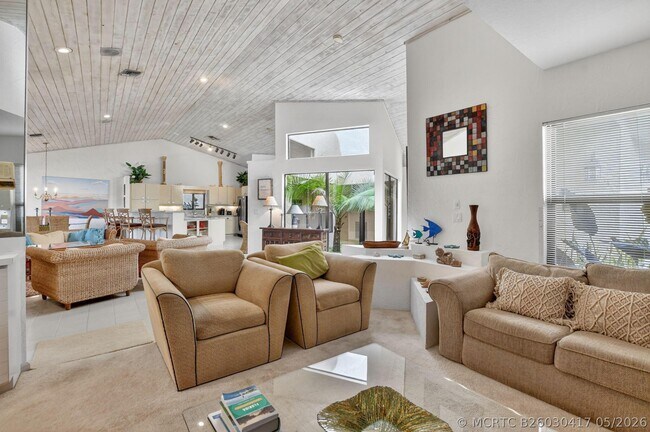 Building Photo - 22519 Esplanada Cir
