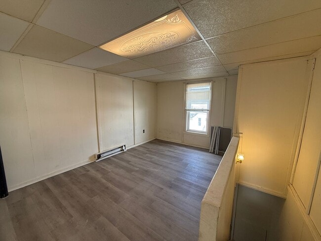 Building Photo - 525 1/2 Elliger Street