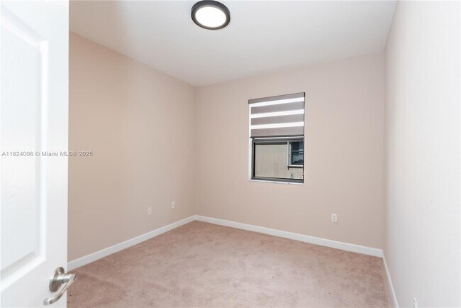 Building Photo - 11510 NW 88th Ln