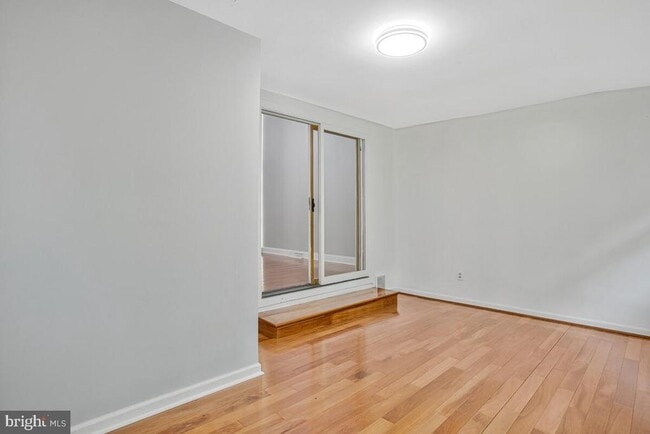 Building Photo - 6162 40 Winks Way