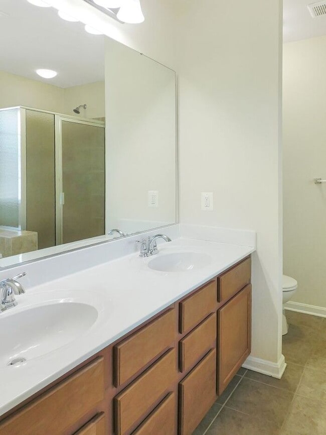 Building Photo - 23363 Marview Ct