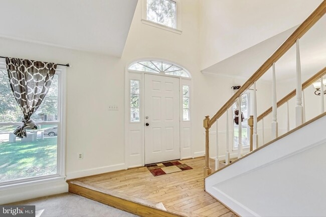 Building Photo - 6104 Cool Spring Terrace S