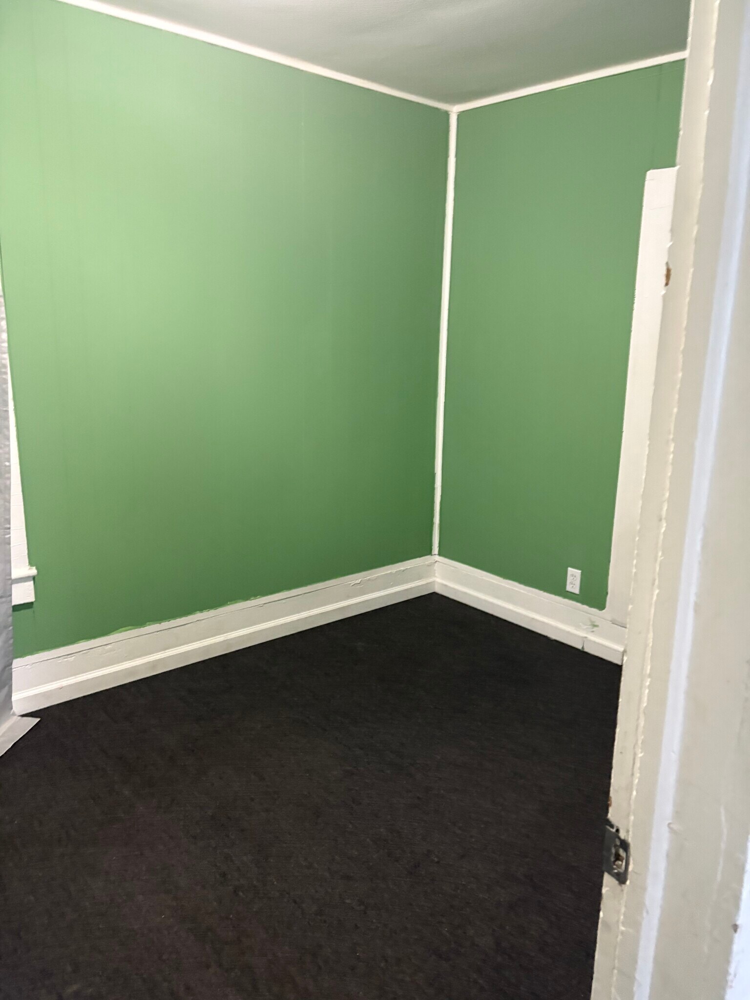 Building Photo - 233 Lakeview Ave