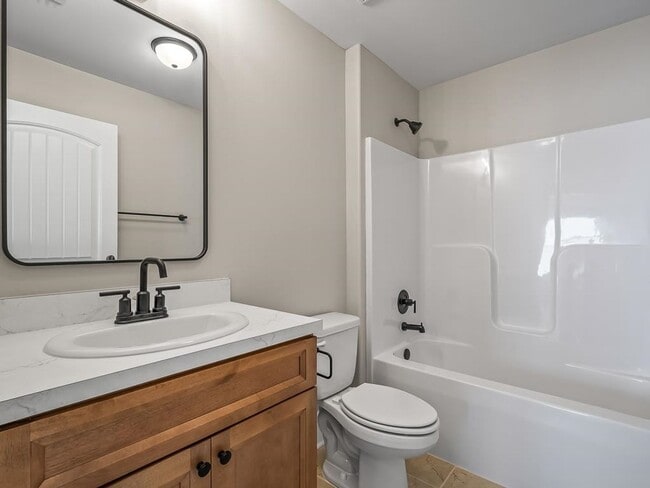 Building Photo - Fresh Start? Check Out This 3BR Beauty for $1650!