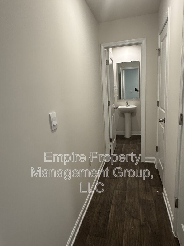 Building Photo - 261 Carrington Dr