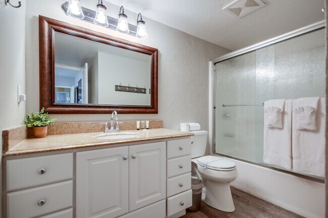 Building Photo - Charming Mission Beach Condo – Steps from the Bay & Beach