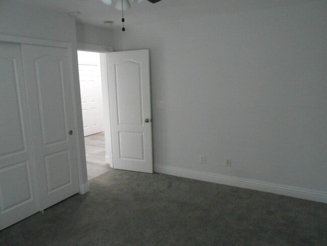 Building Photo - Beautiful Spacious Single story Home in Allen Manor