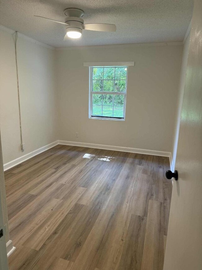 Building Photo - 100/102 Redd Street - Unit 102