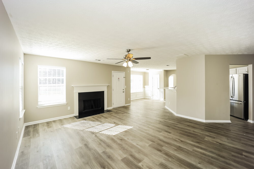 Building Photo - 1365 Camelia St