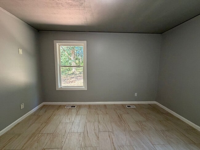 Building Photo - 2157 Nelms Dr SW