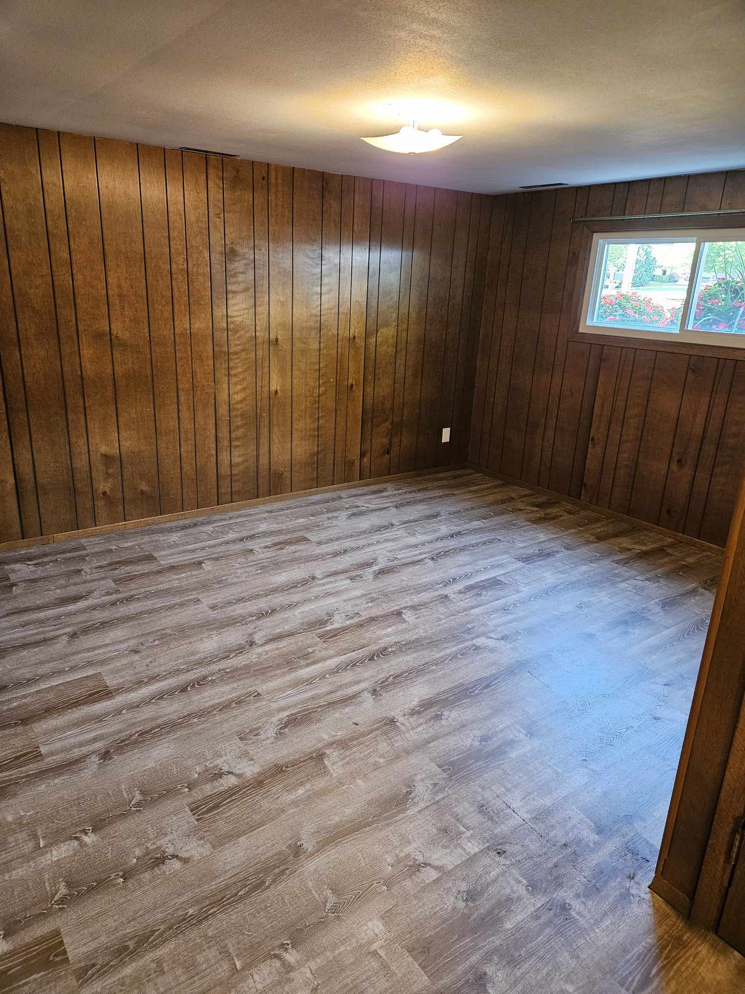 Lower Level Rec Room - 615 Harrison St