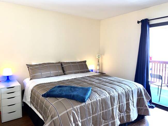 Building Photo - 12035 Alta Carmel Ct