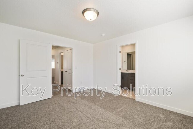 Building Photo - 12981 Devils Carden Ct