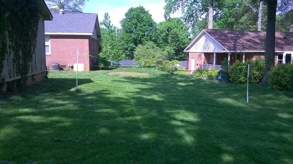 Building Photo - 6512 Springfield Dr