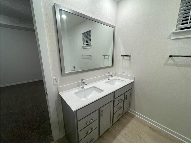 Building Photo - 1905 Armitas Ter