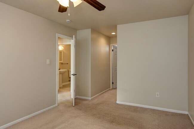 Building Photo - 328 Tavistock Rd