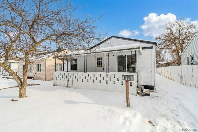 Building Photo - 11084 Cadillac Ave