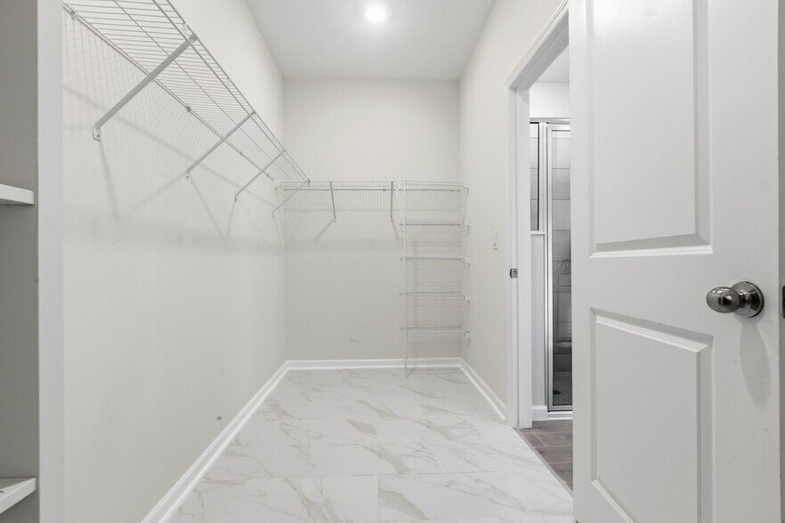 Building Photo - 20 Disston Cv