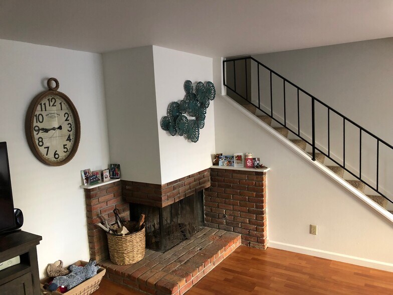 Building Photo - 7388 Freeman Pl