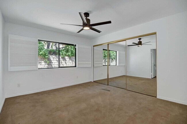 Building Photo - 71138 Patricia Park Pl