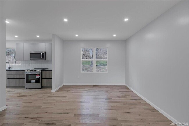 Building Photo - 1435 NY-208