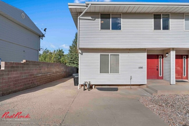 Building Photo - 1190 Pinecone Dr