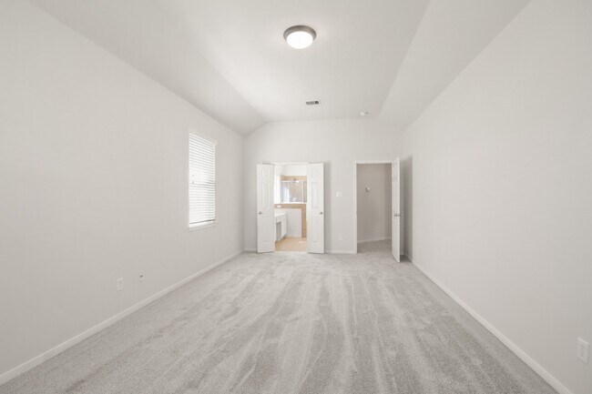 Building Photo - 15114 Cave Creek Dr